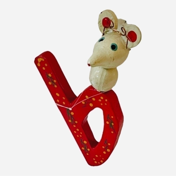 Vintage Wood Christmas Ornament Mouse on the B Xmas Ornament Xmas Holiday Decor - Picture 3 of 3